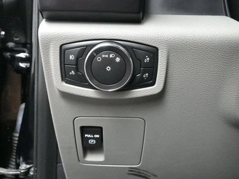 Used 2018 Ford F150 XL w/ Equipment Group 101A Mid AWD/4WD image 17