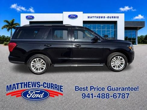 Used 2022 Ford Expedition XLT AWD/4WD image 3