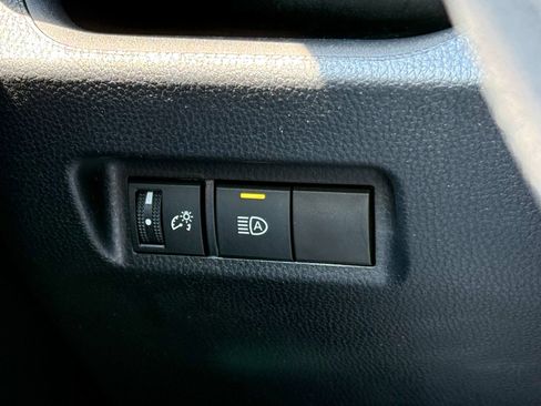 Used 2023 Toyota RAV4 LE AWD/4WD image 30