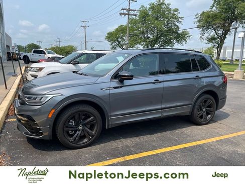Used 2023 Volkswagen Tiguan SE R-Line AWD/4WD image 1