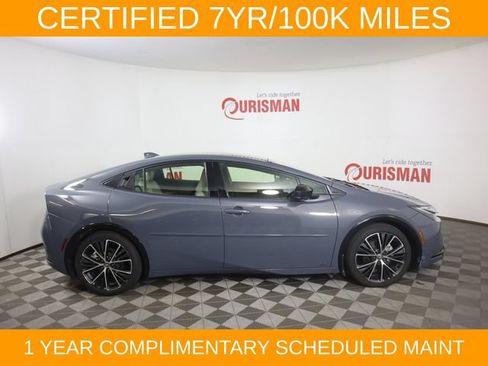 Used 2025 Toyota Prius XLE AWD/4WD image 11
