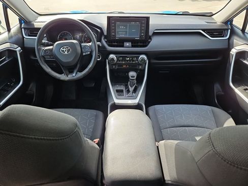 Used 2020 Toyota RAV4 XLE w/ Convenience Package FWD image 19