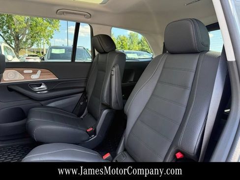 Certified 2026 Mercedes-Benz GLS 450 4MATIC image 22