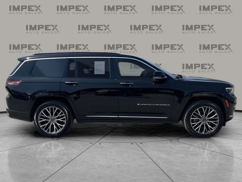 Used 2025 Jeep Grand Cherokee L Summit image 6