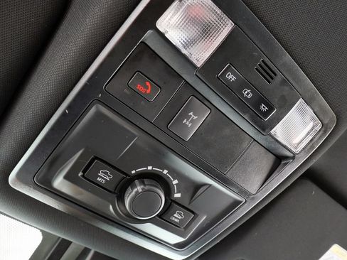 Used 2022 Toyota Tacoma TRD Off-Road w/ Technology Package AWD/4WD image 30