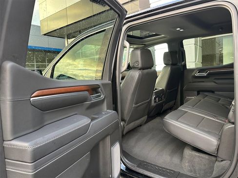 Used 2024 GMC Sierra 1500 Denali w/ Denali Reserve Package image 17