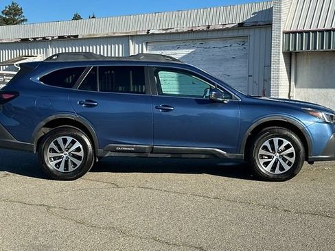 Used 2020 Subaru Outback Premium AWD/4WD image 3