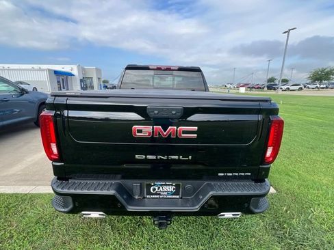 Used 2025 GMC Sierra 1500 Denali w/ Denali Reserve Package AWD/4WD image 4