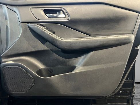 Used 2024 Nissan Rogue SV image 13