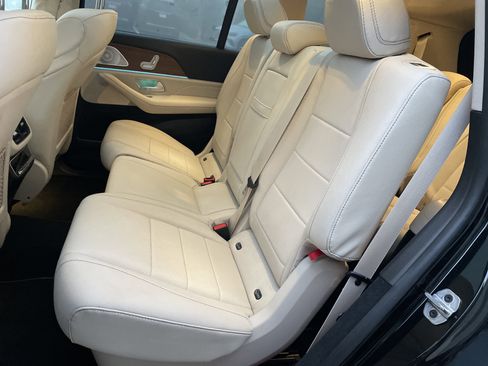 Certified 2023 Mercedes-Benz GLS 450 4MATIC image 42