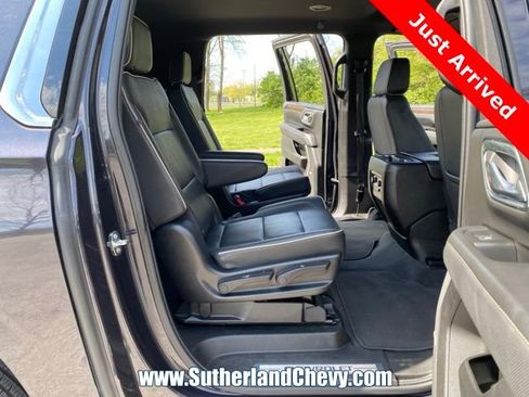 Used 2023 Chevrolet Suburban Premier AWD/4WD image 39