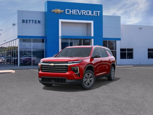 New 2026 Chevrolet Traverse LT w/ Driver Confidence Package AWD/4WD image 8