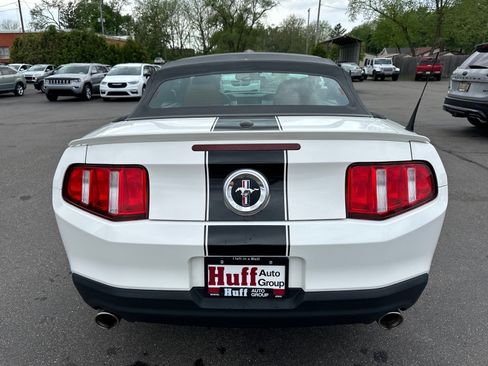 Used 2011 Ford Mustang Premium w/ 201A Rapid Spec Order Code RWD image 7