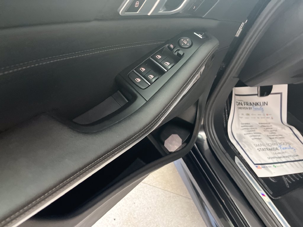 Used 2023 BMW X5 xDrive40i w/ M Sport Package AWD/4WD image 10