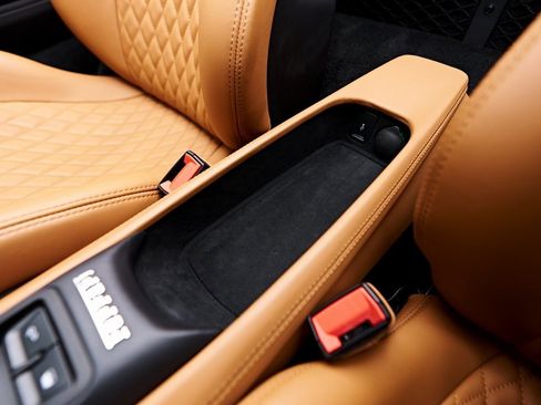 Used 2022 Ferrari F8 Tributo image 81