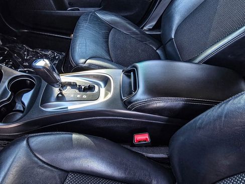 Used 2020 Dodge Journey Crossroad image 20