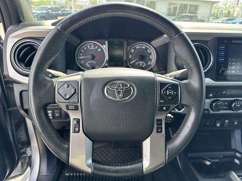 Used 2019 Toyota Tacoma Limited AWD/4WD image 17