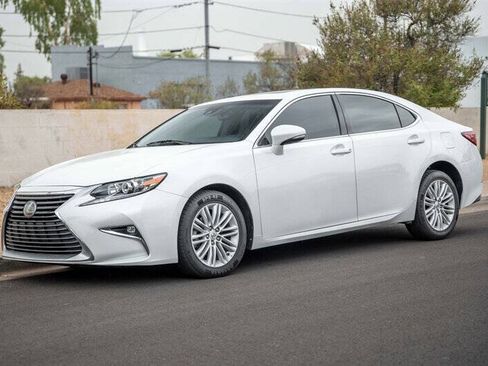 Used 2017 Lexus ES 350 w/ Accessory Package FWD image 1