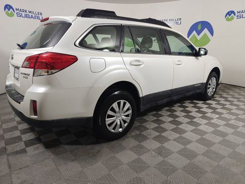 Used 2011 Subaru Outback 2.5i image 2