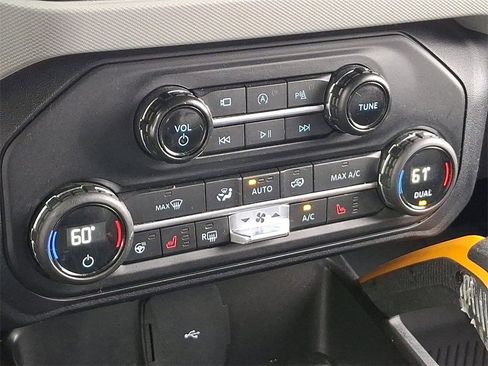 Certified 2021 Ford Bronco Badlands image 16