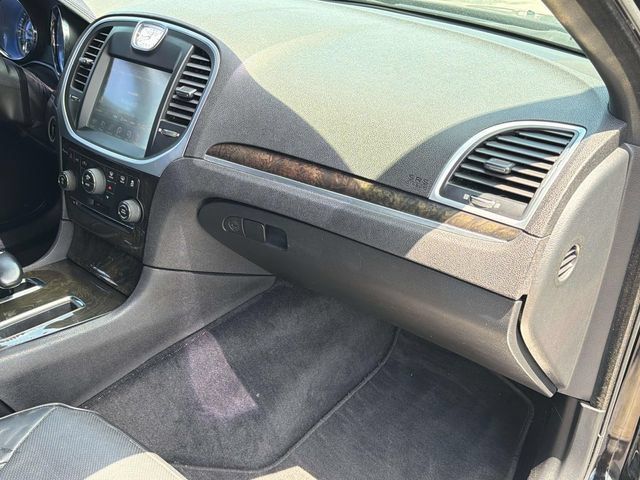 Used 2014 Chrysler 300 C AWD/4WD image 24