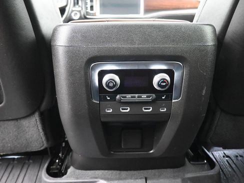 Used 2023 GMC Yukon XL Denali Ultimate image 40