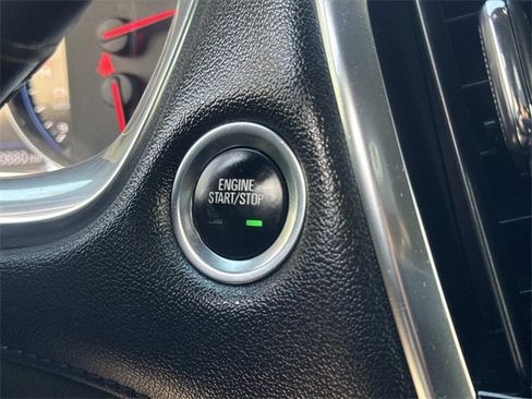 Used 2022 Chevrolet Traverse High Country image 17