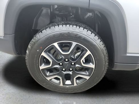 Used 2020 Jeep Compass Trailhawk AWD/4WD image 17