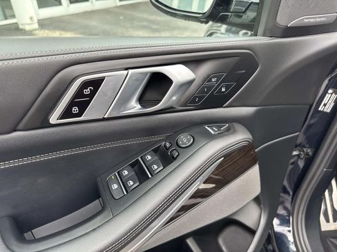 Used 2024 BMW X5 xDrive40i w/ M Sport Package AWD/4WD image 18