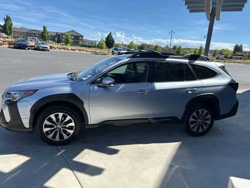 Certified 2023 Subaru Outback Limited AWD/4WD image 6