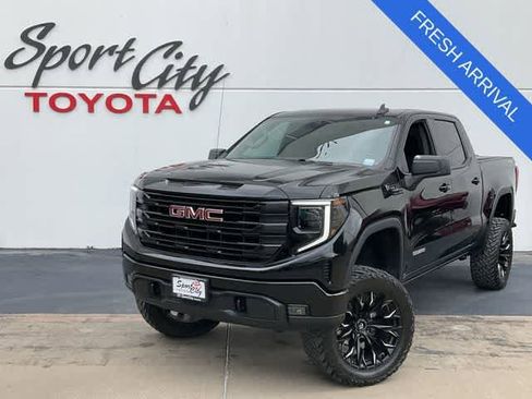 Used 2024 GMC Sierra 1500 Elevation AWD/4WD image 1