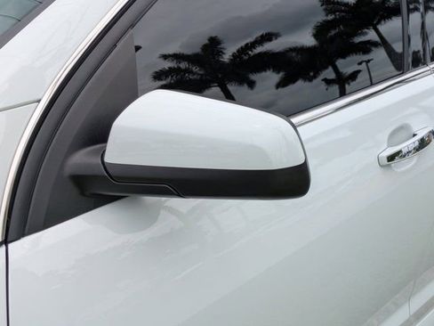 Used 2017 Chevrolet SS RWD image 12