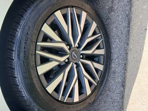 Used 2023 Nissan Altima 2.5 SV FWD image 4