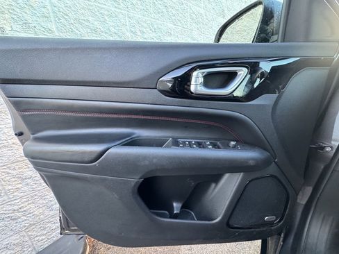 Used 2022 Jeep Compass Trailhawk w/ Sun and Sound Group image 15