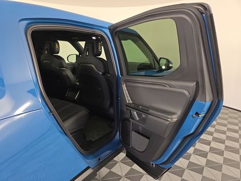 Used 2022 Rivian R1T Adventure image 19