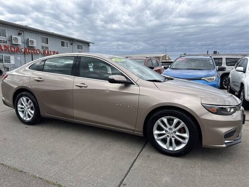 Used 2018 Chevrolet Malibu LT FWD image 10