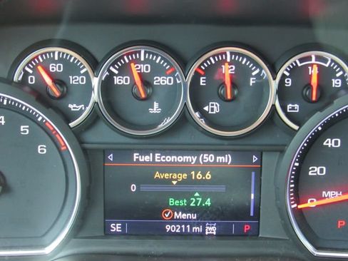 Used 2020 Chevrolet Silverado 1500 RST w/ Convenience Package AWD/4WD image 30