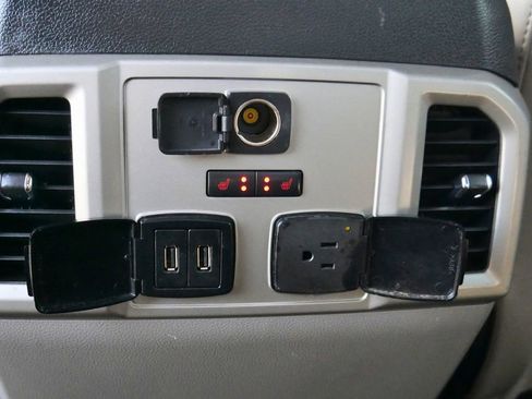 Used 2019 Ford F150 Lariat w/ Equipment Group 502A Luxury image 34