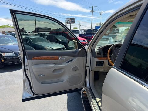 Used 2007 Lexus GX 470 AWD/4WD image 41