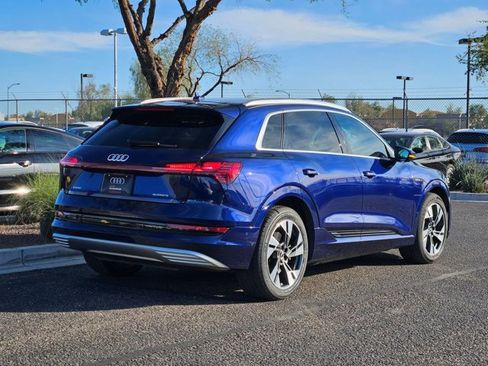 Used 2023 Audi e-tron Premium Plus w/ Premium Plus Package image 4