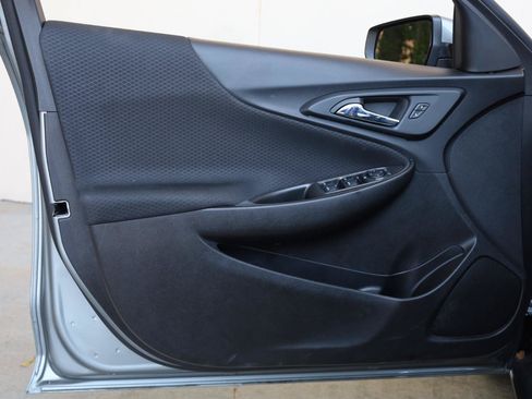 Used 2024 Chevrolet Malibu LT FWD image 11