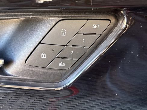 Used 2025 Chevrolet Blazer EV RS image 24