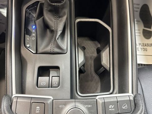 Used 2024 Toyota Grand Highlander Limited image 33