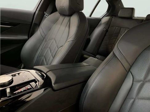 Used 2024 BMW 530i RWD image 13