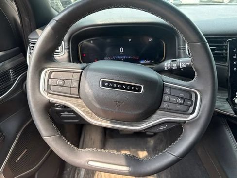 Used 2024 Jeep Wagoneer L Series II w/ Flexible Seating Group AWD/4WD image 16