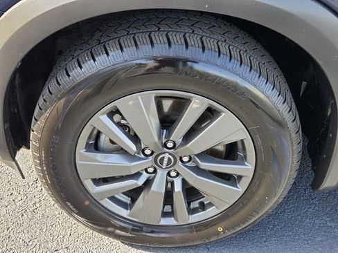 Certified 2024 Nissan Pathfinder SV image 16