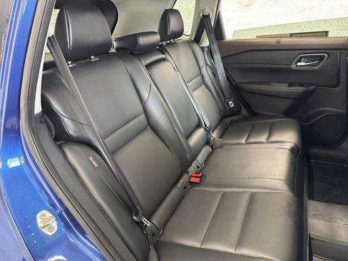 Used 2021 Nissan Rogue SV w/ Premium Package image 43