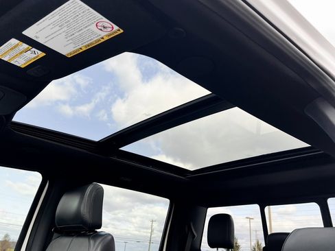 Used 2025 Ford F250 Platinum image 8