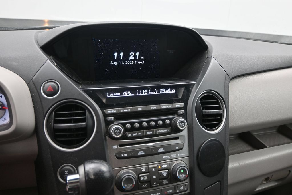 Used 2015 Honda Pilot Touring image 11