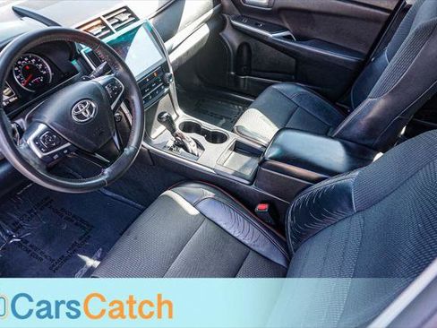 Used 2016 Toyota Camry SE image 17